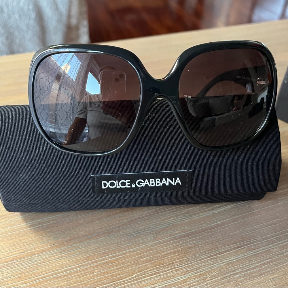 DOLCE& GABBANA black sun glasses